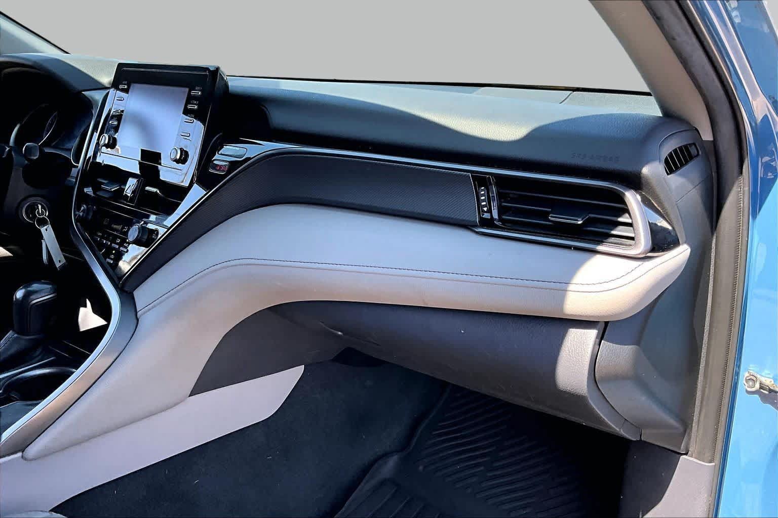 Used 2023 Toyota Camry SE FWD image 19