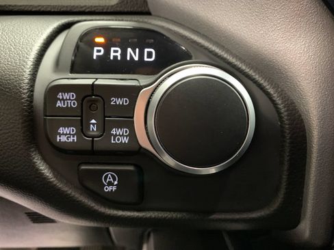 Used 2025 RAM 1500 Big Horn AWD/4WD image 30
