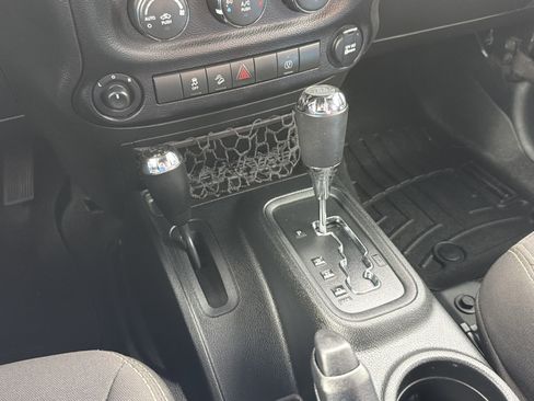 Used 2017 Jeep Wrangler Unlimited Sahara w/ Max Tow Package image 25