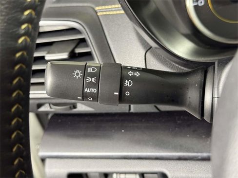 Used 2022 Subaru Crosstrek 2.5i Sport w/ Moonroof Package image 21