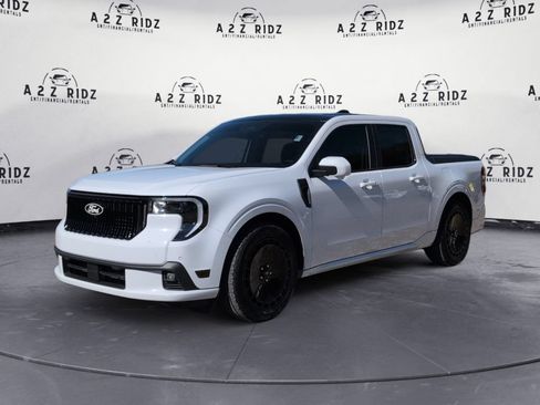 Used 2025 Ford Maverick Lobo AWD/4WD image 3