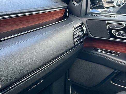 Used 2022 Lincoln Navigator L Reserve image 37