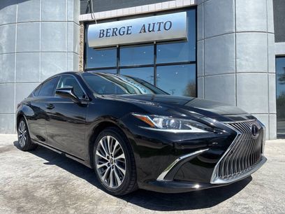 Used 2020 Lexus ES 300h w/ Premium Package