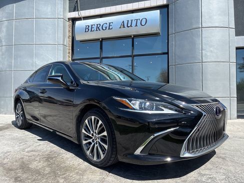 Used 2020 Lexus ES 300h w/ Premium Package FWD image 1