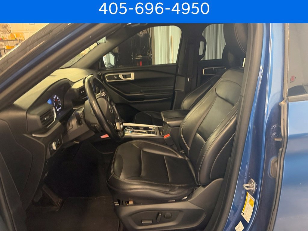 Used 2020 Ford Explorer XLT w/ Equipment Group 202A RWD image 11