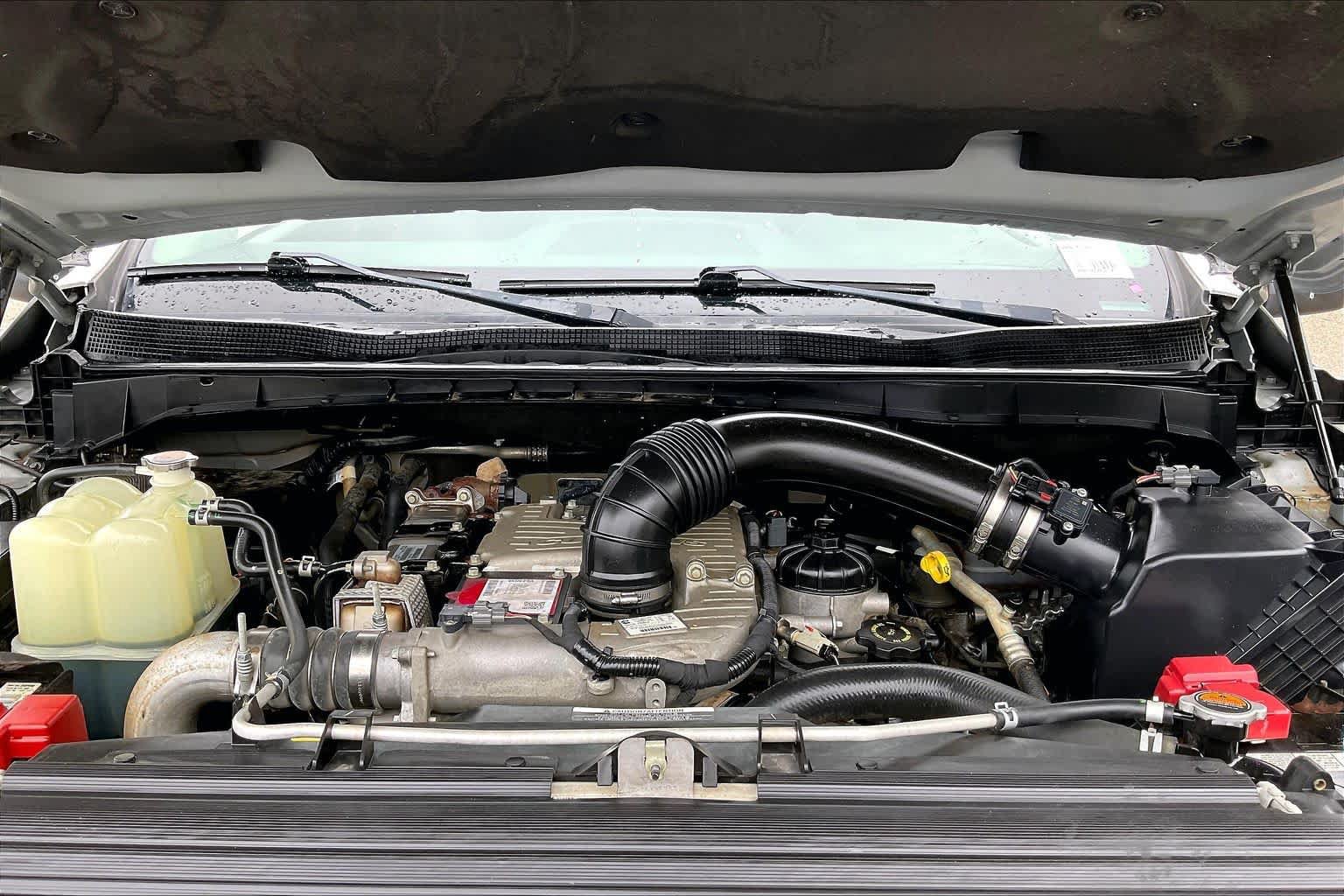 Used 2018 Nissan Titan SV w/ SV Convenience Package AWD/4WD image 28