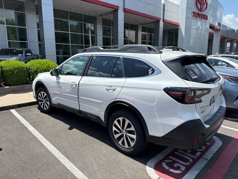 Used 2022 Subaru Outback Premium AWD/4WD image 8