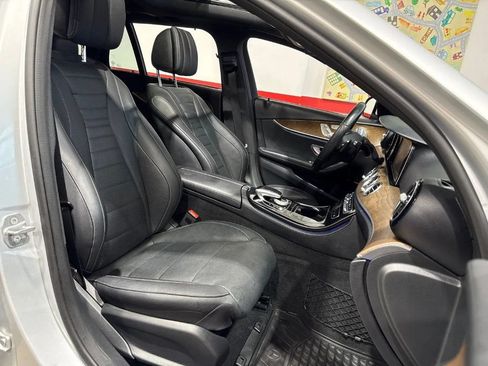 Used 2017 Mercedes-Benz E 400 4MATIC Wagon image 15