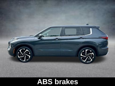 Used 2024 Mitsubishi Outlander SE FWD image 8