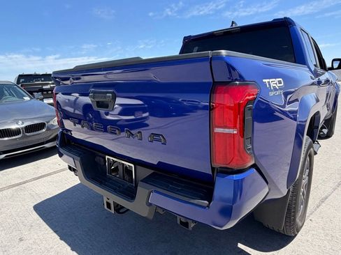 Used 2024 Toyota Tacoma TRD Sport AWD/4WD image 2