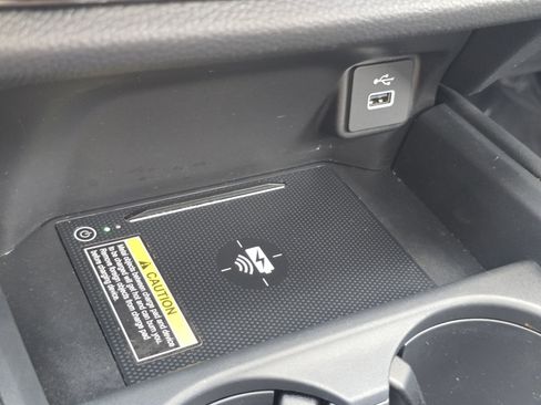 Used 2024 Honda HR-V EX-L image 9