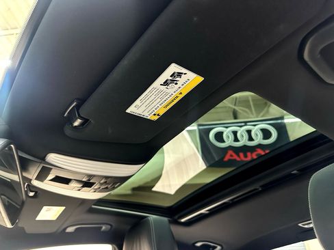 Used 2014 Mercedes-Benz CLS 550 4MATIC w/ Premium 1 Package image 31