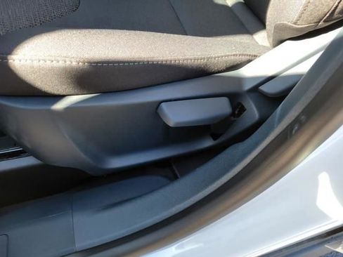 New 2025 Ford Maverick XL w/ Equipment Group 101A image 23