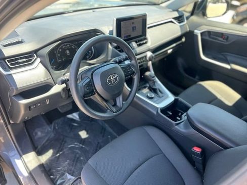 Used 2025 Toyota RAV4 LE AWD/4WD image 15