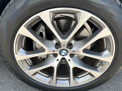 Used 2024 BMW X5 xDrive40i w/ Premium Package AWD/4WD image 15