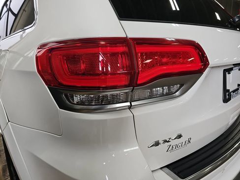 Used 2019 Jeep Grand Cherokee Summit w/ Platinum Series Group image 35