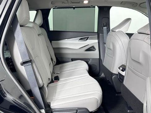 Certified 2026 INFINITI QX60 Luxe w/ Cargo Package image 28