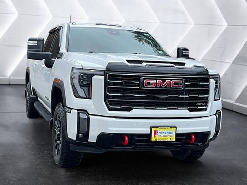 Used 2024 GMC Sierra 2500 AT4 w/ Technology Package image 8