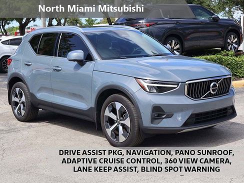 Used 2023 Volvo XC40 B5 Plus w/ Driver Assist Package AWD/4WD image 1