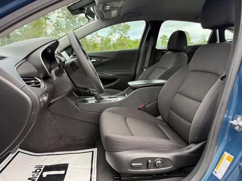 Used 2025 Chevrolet Malibu LT FWD image 8