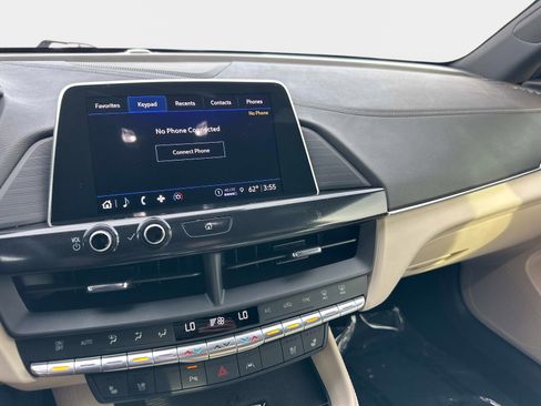 Used 2025 Cadillac CT4 Premium Luxury image 27