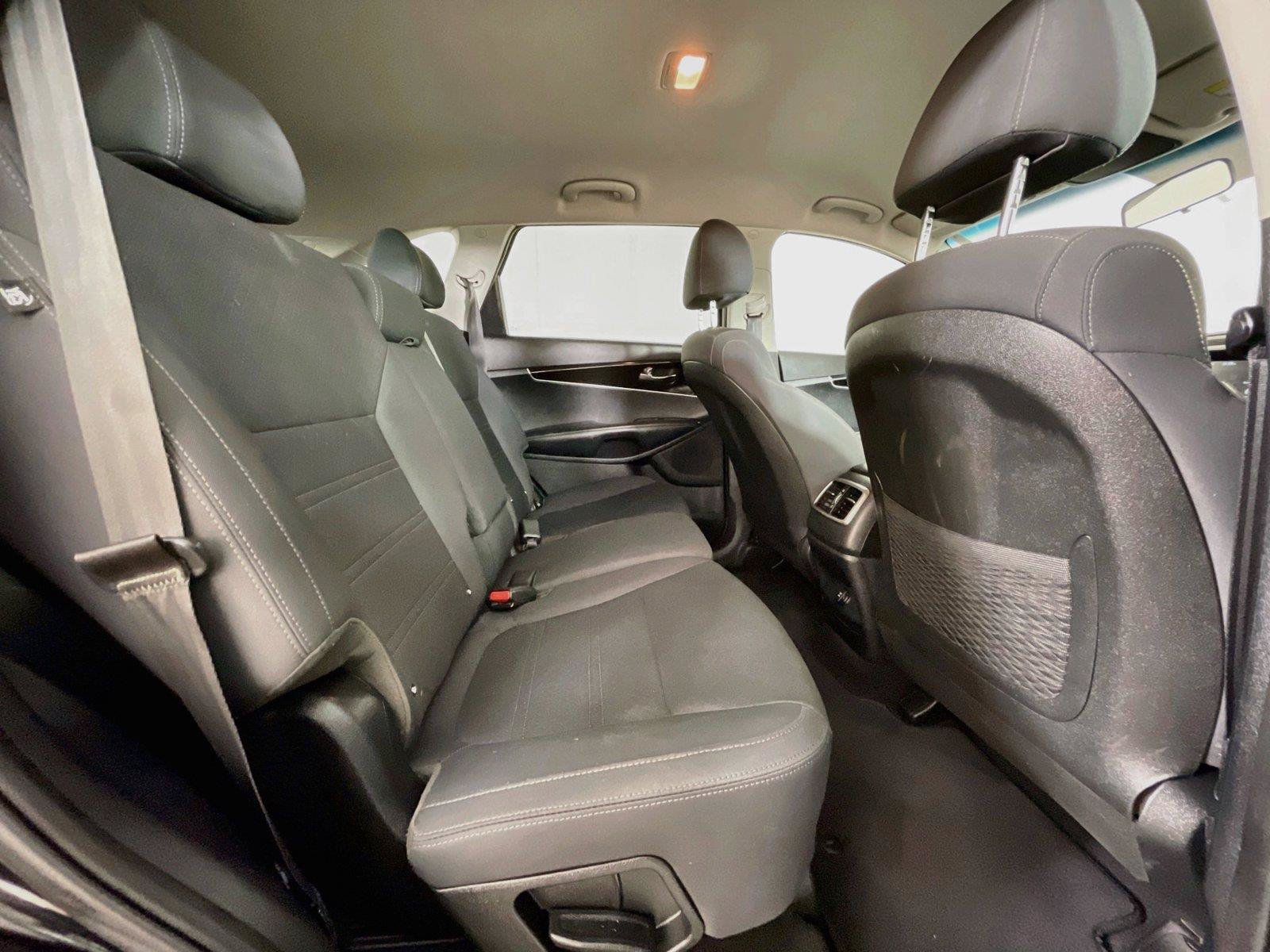 Used 2019 Kia Sorento L FWD image 29