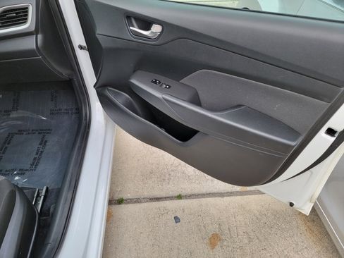 Used 2019 Hyundai Accent SE image 13