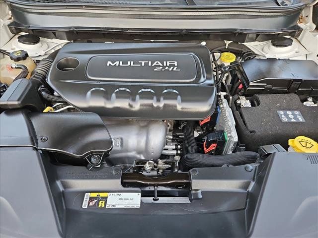 Used 2018 Jeep Cherokee Latitude FWD image 23