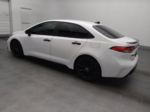 Used 2022 Toyota Corolla SE FWD image 3