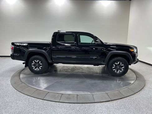 Used 2023 Toyota Tacoma TRD Off-Road w/ TRD Premium Off Road Package AWD/4WD image 6