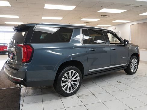Used 2021 GMC Yukon XL Denali w/ Denali Premium Package image 16