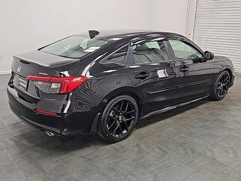 Used 2023 Honda Civic Sport image 9