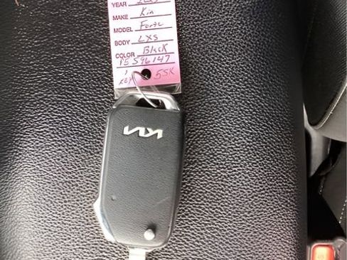 Used 2023 Kia Forte LXS image 32