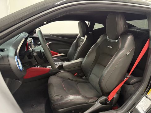 Used 2022 Chevrolet Camaro ZL1 RWD image 10