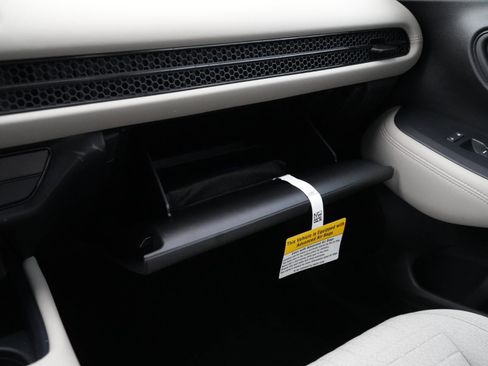 Used 2025 Honda HR-V LX image 27