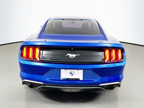 Used 2018 Ford Mustang Coupe image 6