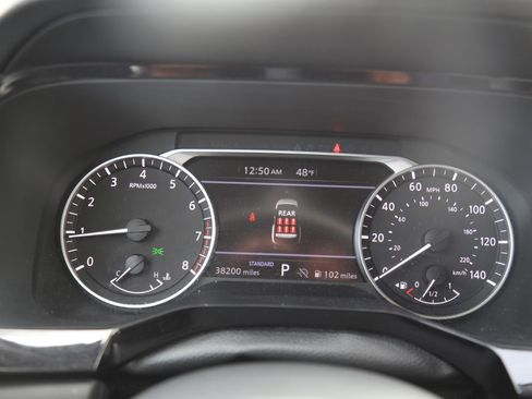 Used 2025 Nissan Pathfinder SV image 11