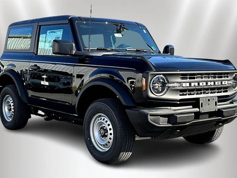 New 2025 Ford Bronco 2-Door AWD/4WD image 2