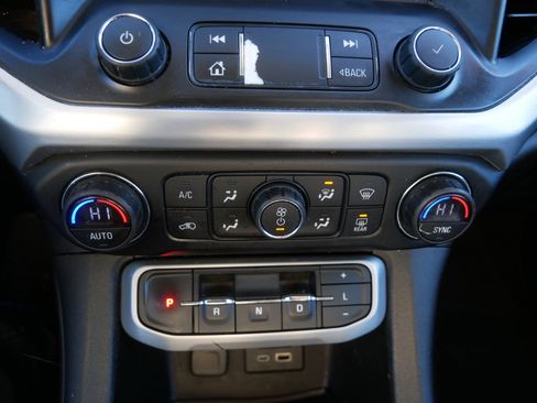 Used 2021 GMC Acadia SLT image 30