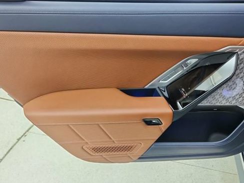 Used 2023 BMW i7 xDrive60 image 34