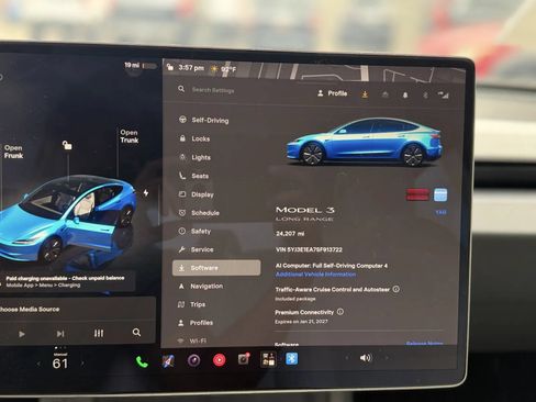 Used 2025 Tesla Model 3 Long Range RWD image 24