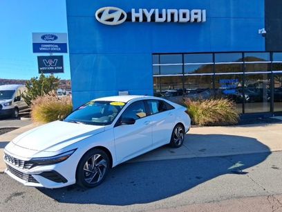 Certified 2025 Hyundai Elantra SEL