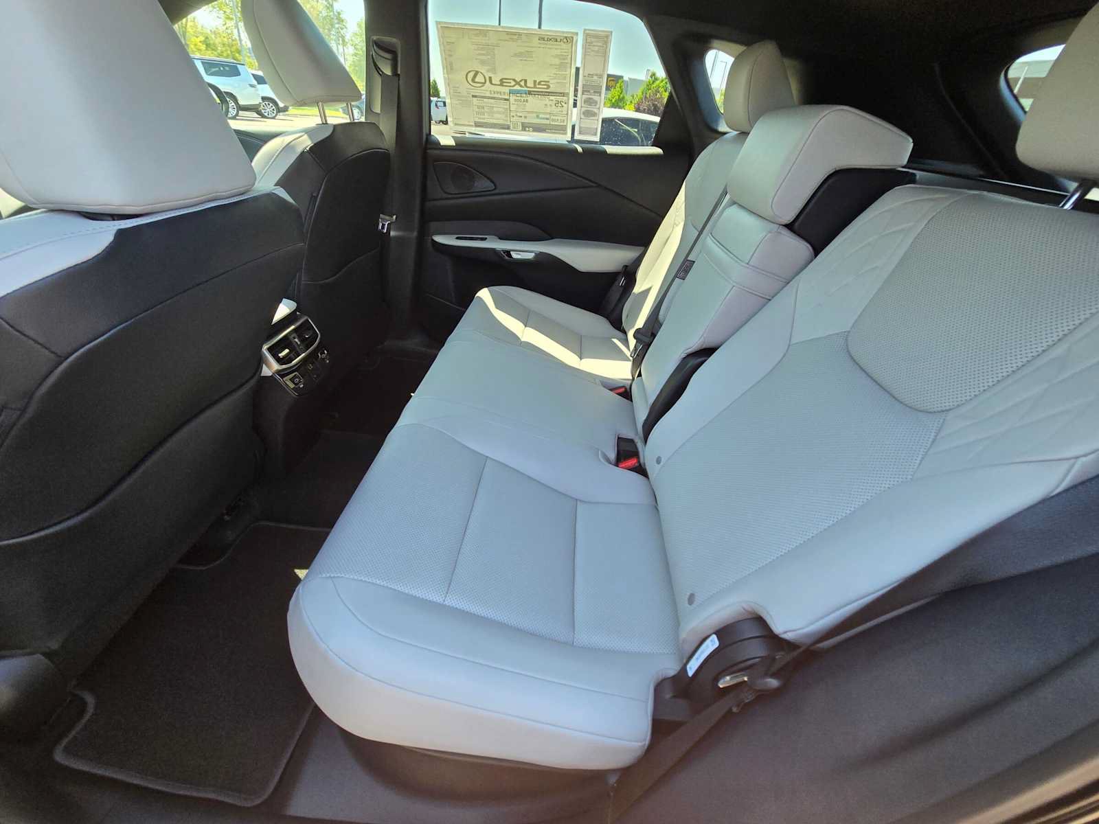 Used 2026 Lexus RX 350 Premium w/ Convenience Package FWD image 23