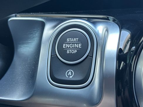 New 2025 Mercedes-Benz GLB 250 4MATIC image 22