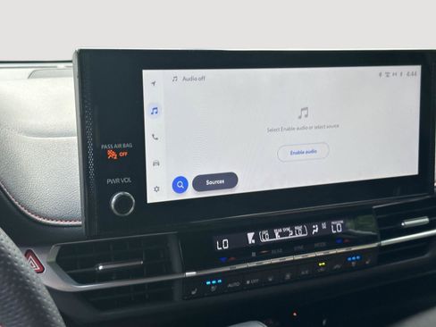 Used 2025 Toyota Sienna XSE FWD image 11