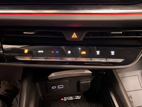Certified 2024 Buick Envision Preferred AWD/4WD image 27