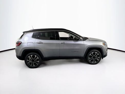 Used 2022 Jeep Compass Limited w/ Sun and Sound Group AWD/4WD image 4