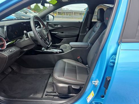 Used 2025 Chevrolet Trax RS w/ Driver Confidence Package FWD image 10