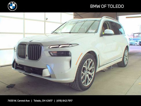 Used 2025 BMW X7 xDrive40i image 1