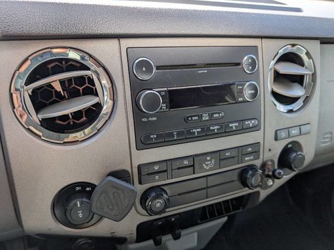 Used 2012 Ford F250 XLT w/ XLT Premium Pkg image 22